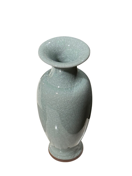 Contemporary China Pale Turquoise Crackle Glaze Vase