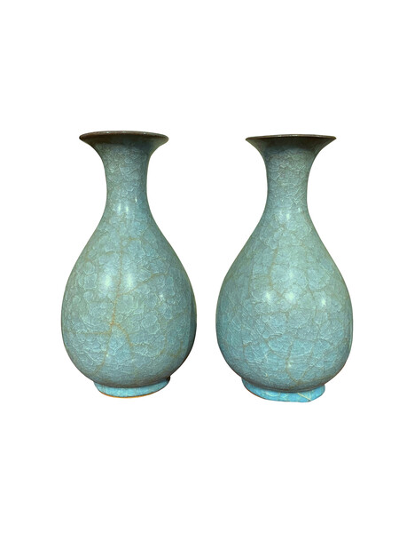 Contemporary Chinese Blue Crackle Glazed Vase
