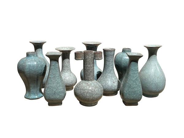 CONTEMPORARY CHINESE COLLECTION CRACKLE GLAZE BLUE VASES