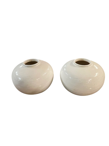 Contemporary Chinese Cream Squat Shaped Vase