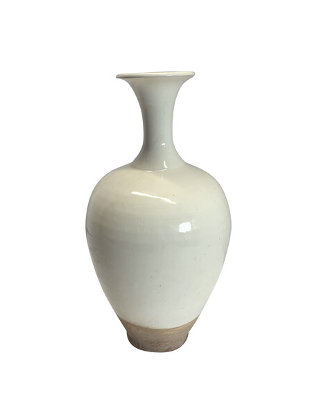 Contemporary Chinese  Slender Shaped Cream Vase