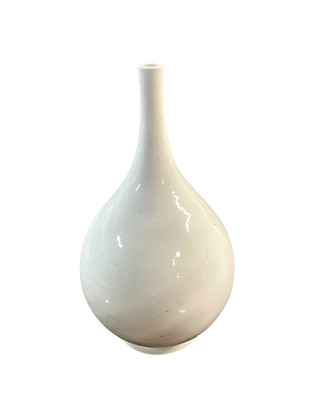 Contemporary Chinese White Thin Neck Spout Vase