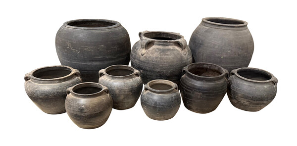 1940's CHINESE COLLECTION CHARCOAL WEATHERD POTS