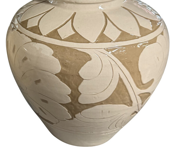 Contemporary Chinese Pair Cream/Beige Floral Design Lamps